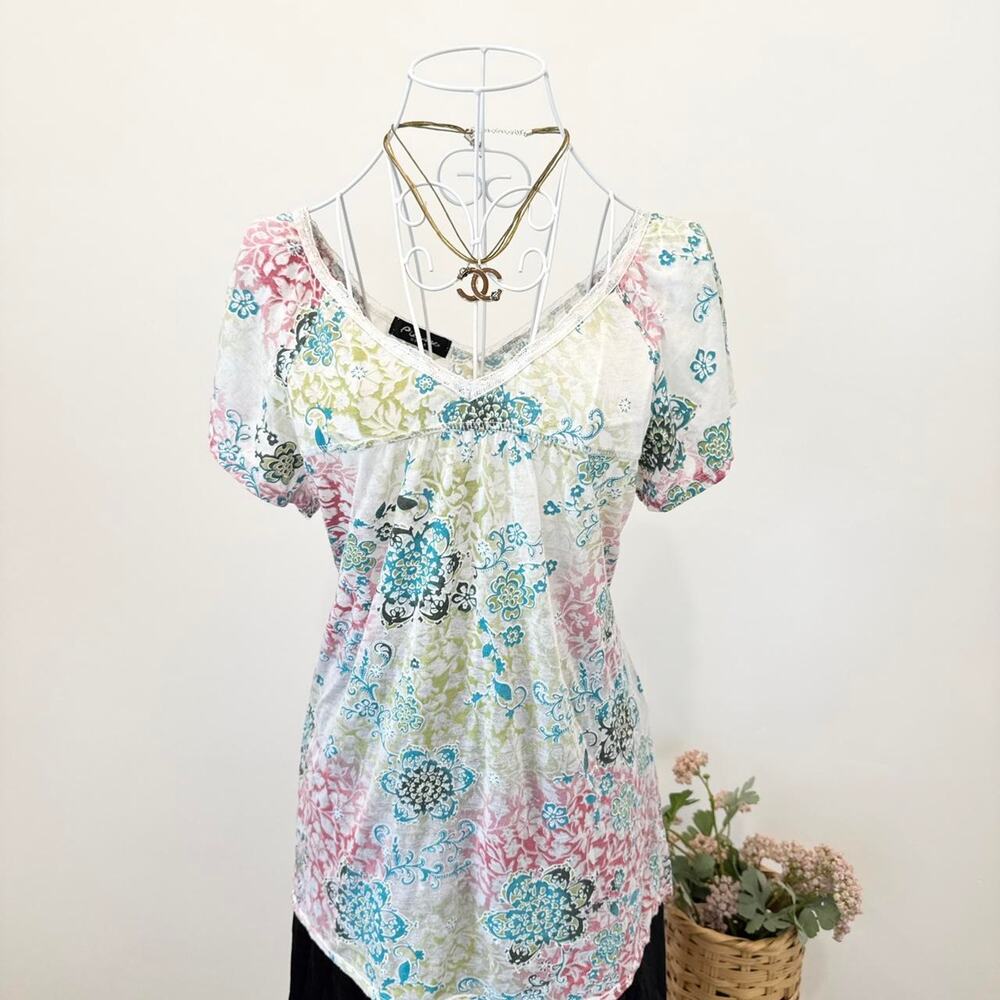 Gorgeous vintage y2k thin floral lace lined colorful paisley babydoll top